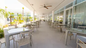 White Dreams Resort