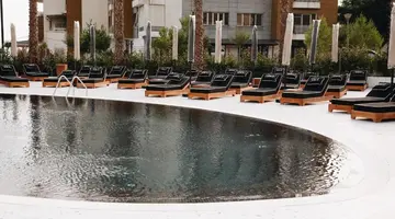 WHITE HILL HOTEL