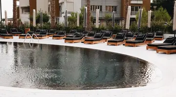 WHITE HILL HOTEL