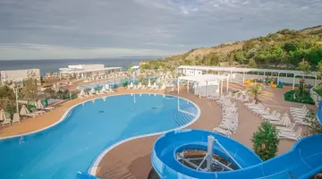 WHITE LAGOON