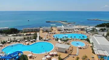 WHITE LAGOON