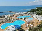 WHITE LAGOON