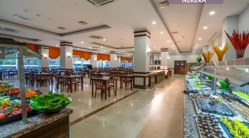 WHITE LILYUM HOTEL