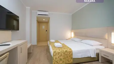 WHITE LILYUM HOTEL