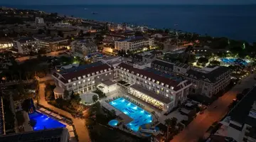 WHITE LILYUM HOTEL