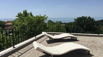 White Rock Castle