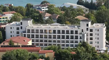 WHITE ROCK CASTLE