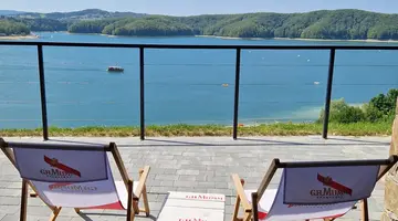 White Sails Solina