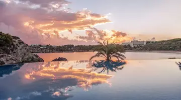 White Sands Beach Club