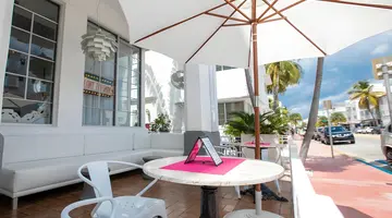Whitelaw Hotel