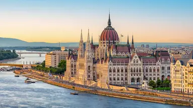 Wiedeń i Budapeszt - perły Dunaju dla wygodnych