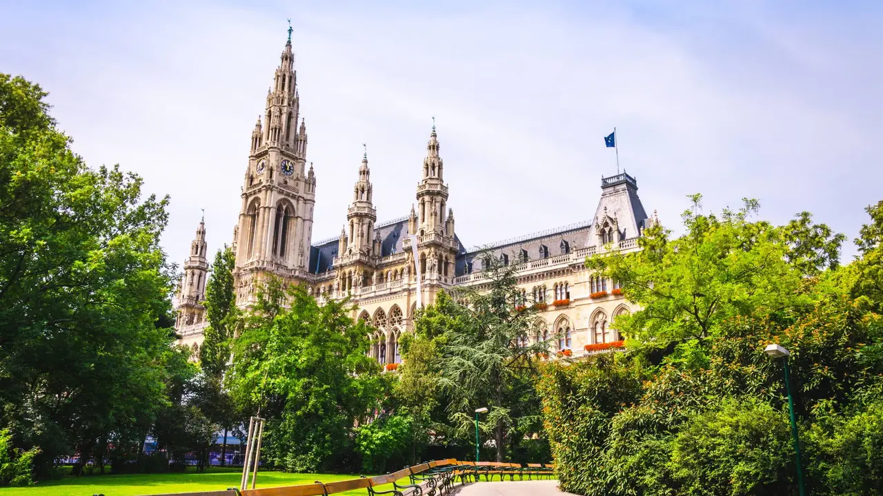 Wiedeń i Budapeszt - perły Dunaju dla wygodnych