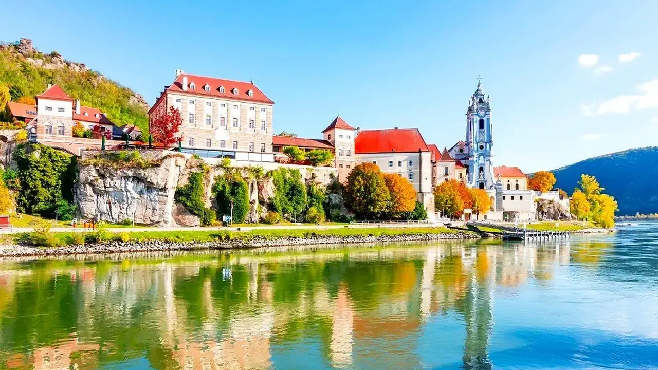WIEDEŃ I UROKI DOLINY WACHAU