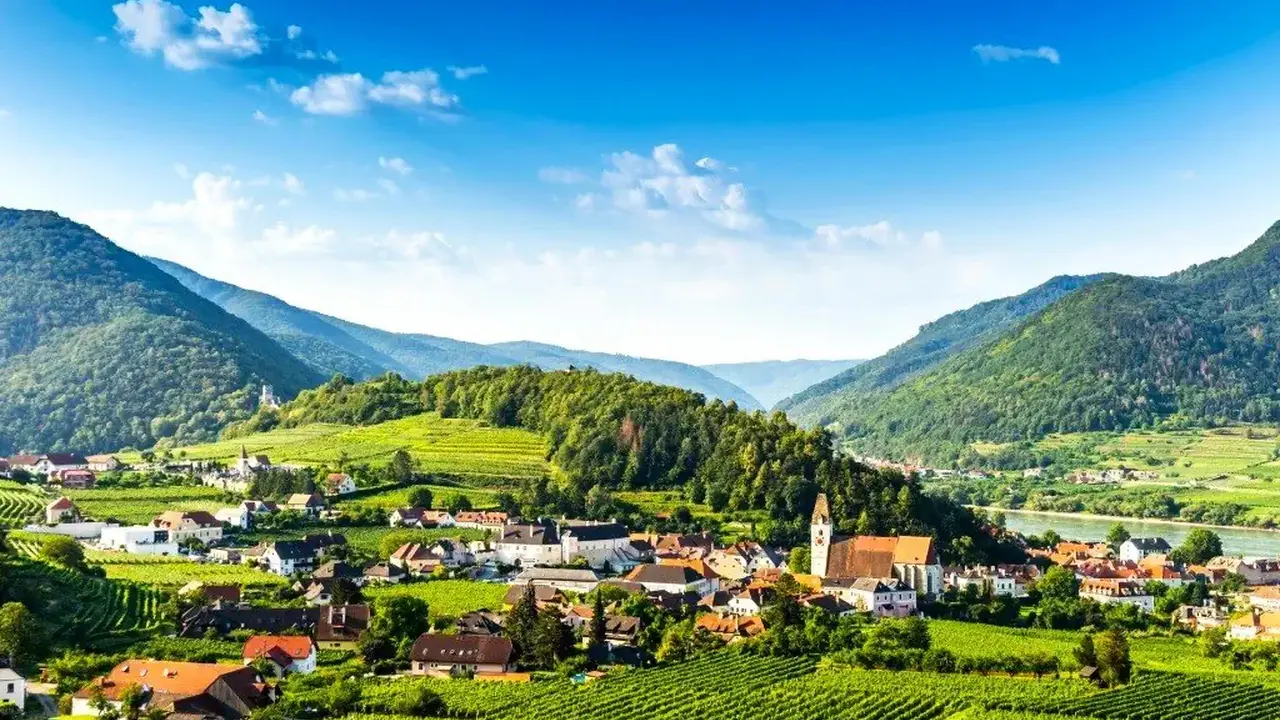 WIEDEŃ I UROKI DOLINY WACHAU