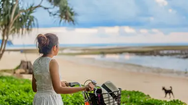 Wieżowce Singapuru i plaże Tajlandii