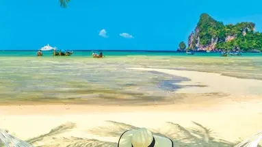 Wieżowce Singapuru i plaże Tajlandii