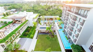 Wieżowce Singapuru i plaże Tajlandii