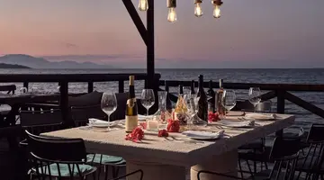 Windmill Bay Hotel