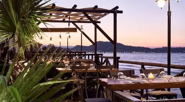 Windmill Bay Hotel