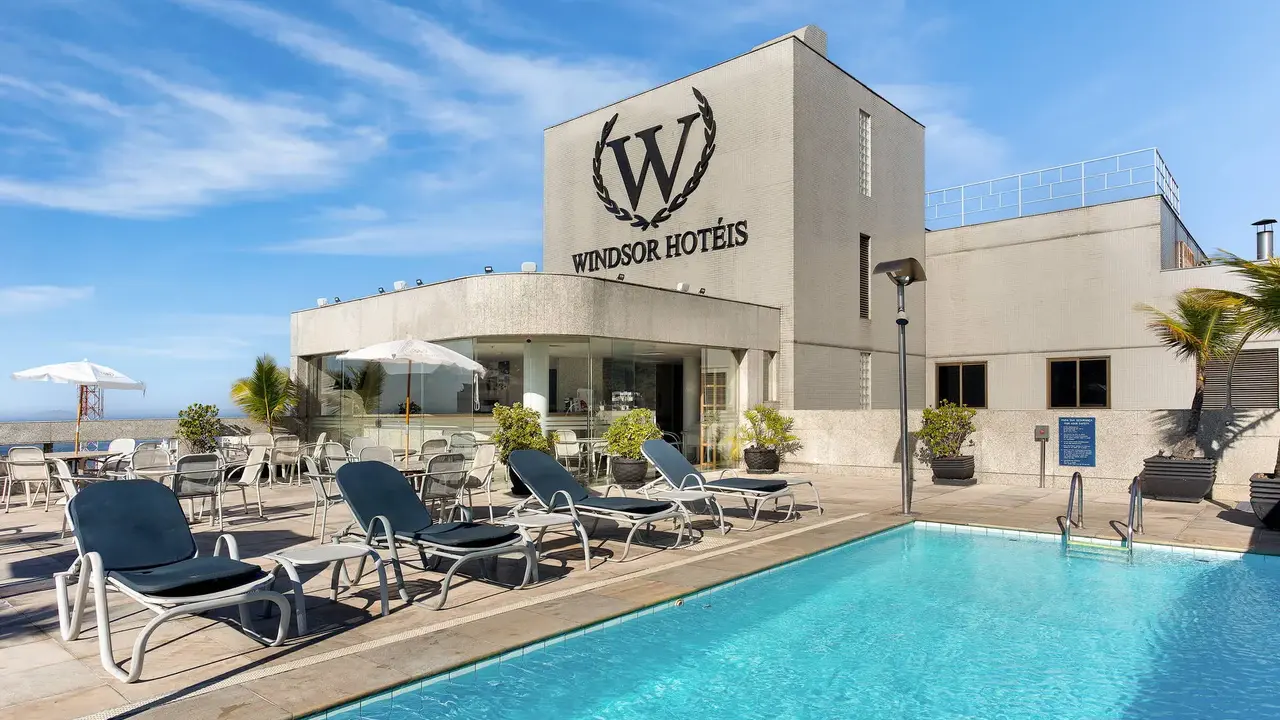 Windsor Plaza