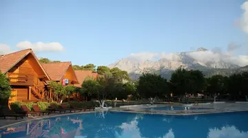 Wood Line Hotel