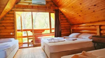 Wood Line Hotel