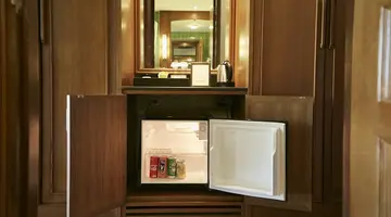 WOODLANDS HOTEL & RESORT