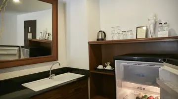 WOODLANDS HOTEL & RESORT