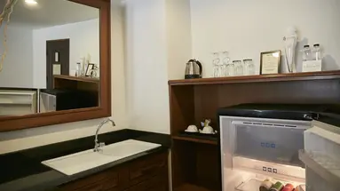WOODLANDS HOTEL & RESORT