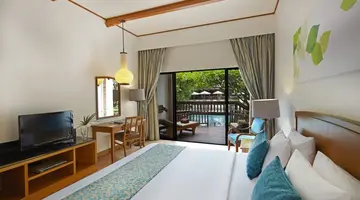 WOODLANDS HOTEL & RESORT