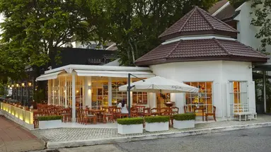 WOODLANDS HOTEL & RESORT