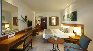 WOODLANDS HOTEL & RESORT