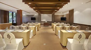 WOODLANDS SUITES SERVICED RESIDENCES