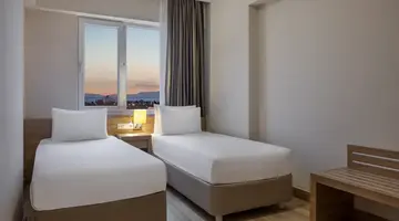 WYNDHAM GARDEN LARA