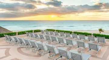 Wyndham Grand Cancun All Inclusive Resort & Villas