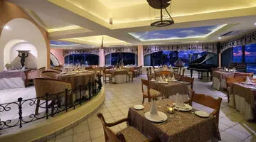Wyndham Grand Cancun All Inclusive Resort & Villas