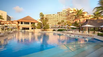 Wyndham Grand Cancun All-Inclusive Resort & Villas