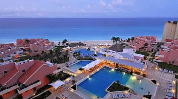 Wyndham Grand Cancun All Inclusive Resort & Villas
