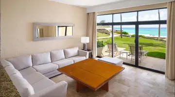 Wyndham Grand Cancun All-Inclusive Resort & Villas