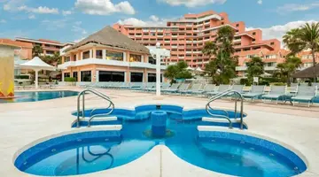 Wyndham Grand Cancun All Inclusive Resort & Villas