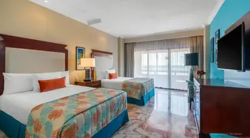 Wyndham Grand Cancun All Inclusive Resort & Villas