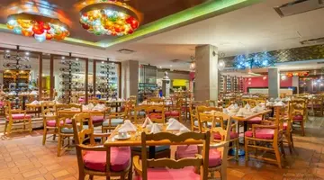 Wyndham Grand Cancun All Inclusive Resort & Villas