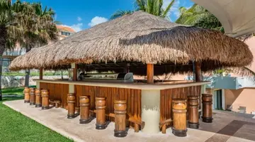 Wyndham Grand Cancun All Inclusive Resort & Villas