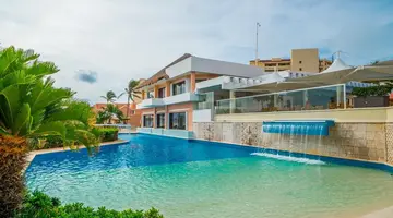 Wyndham Grand Cancun All Inclusive Resort & Villas