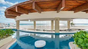 Wyndham Grand Cancun All Inclusive Resort & Villas
