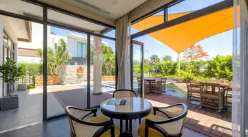 WYNDHAM GRAND KN PARADISE CAM RANH