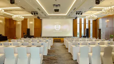 WYNDHAM GRAND KN PARADISE CAM RANH