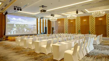 WYNDHAM GRAND KN PARADISE CAM RANH