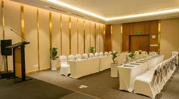 WYNDHAM GRAND KN PARADISE CAM RANH