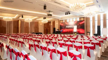 WYNDHAM GRAND KN PARADISE CAM RANH